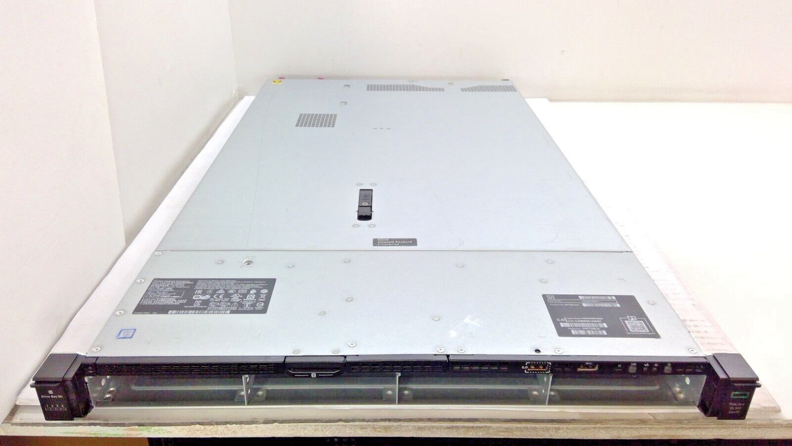 HP ProLiant DL360 Gen10 1U Server 4 BAY 3.5″ 2x Xeon Gold 5118 192GB RAM P408i-a