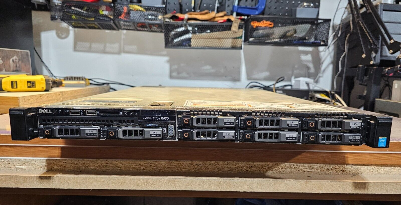 Dell PowerEdge R630 w Trays 256Gb 2x12c CPUs 80GbSSD/3x900GbSAS iDracEnt Proxmox