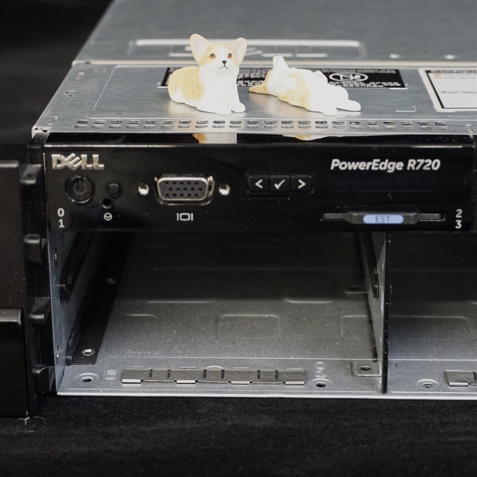 DELL POWEREDGE R720 8LFF 2x 6 CORE E5-2620 2.0GHz 192GB RAM H710 NO HDD