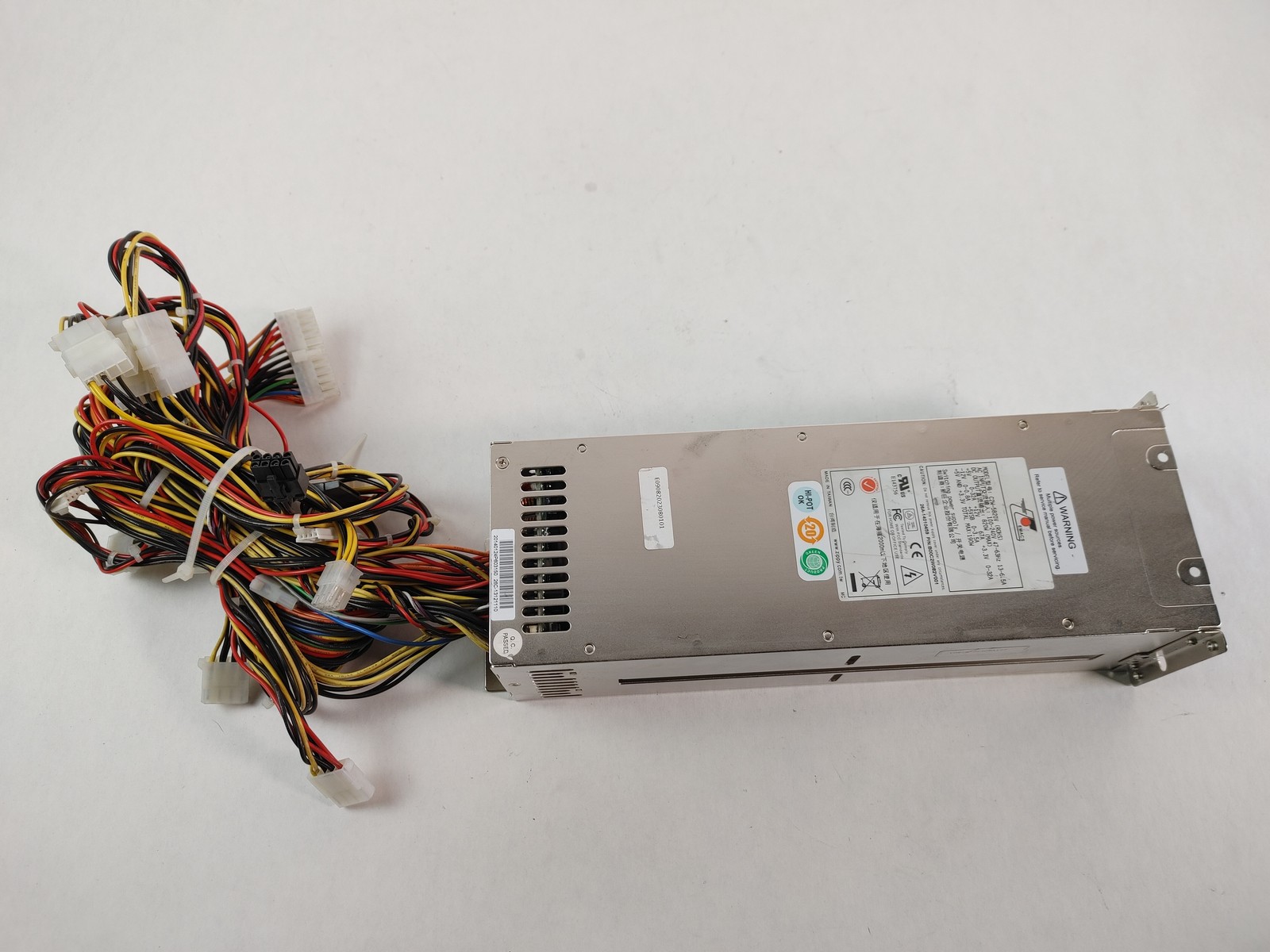 Zippy Emacs C2W-3820V 820 W 24 Pin 2U Server Power Supply Frame / Cage