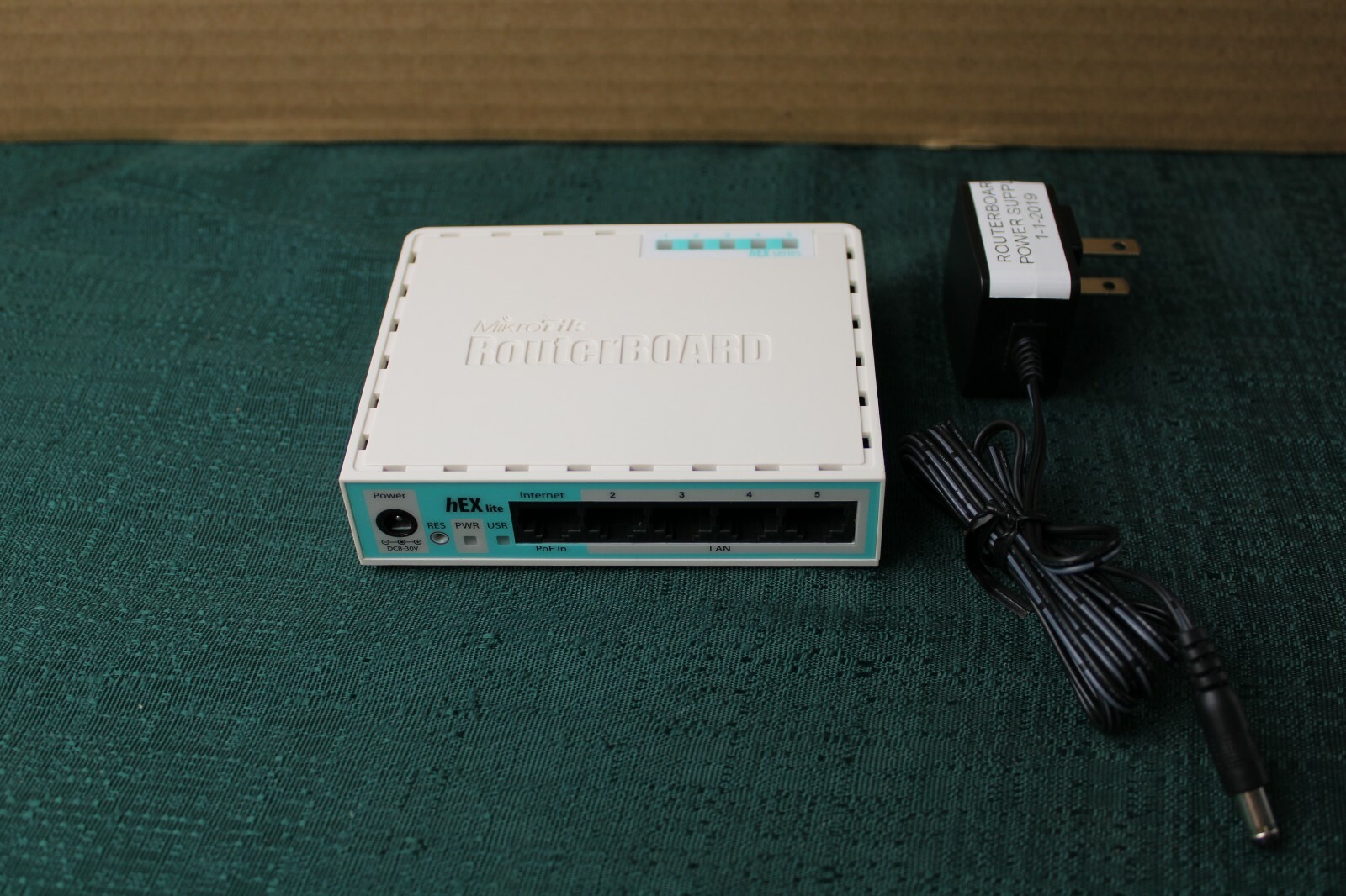 MikroTik Routerboard HEX Lite RB750r2 w/Power Supply