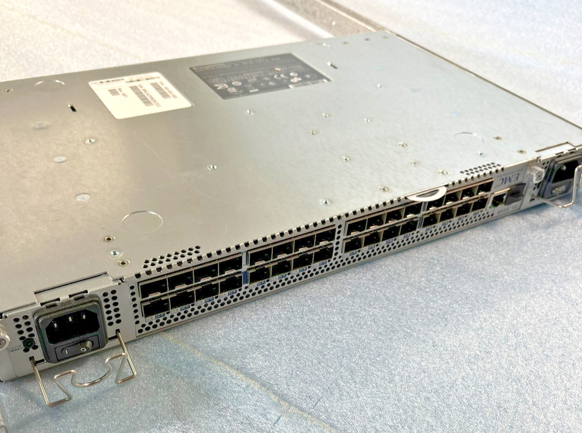 BROCADE DS-5000B EMC 100-652-505 Fibre Channel Switch – USED