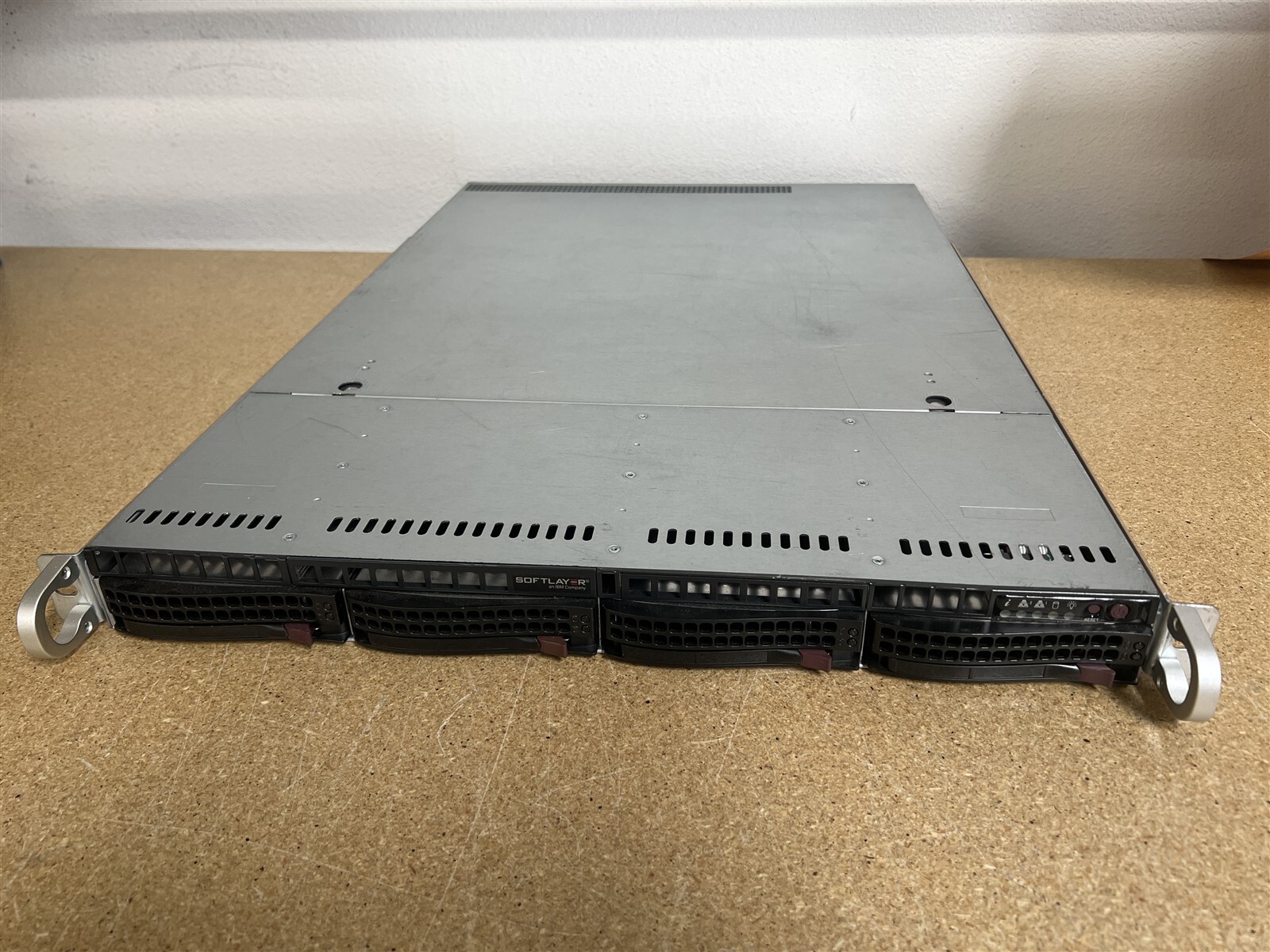 CSE-815 X10SLH-N6-ST031 SUPERMICRO 1U 4LFF QC 1x E3-1270V3 3.5GHz 16GB 4x TRAY