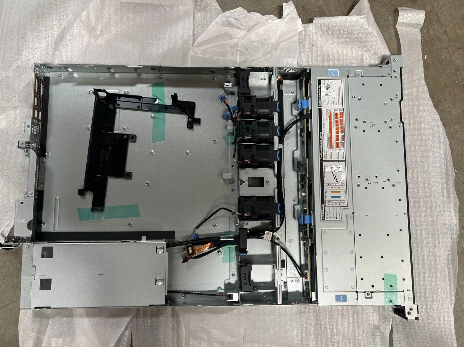 DELL EMC POWEREDGE R440 4 BAY LFF SERVER CASE METAL CHASSIS HJ4NN 6NY4R FYR2C