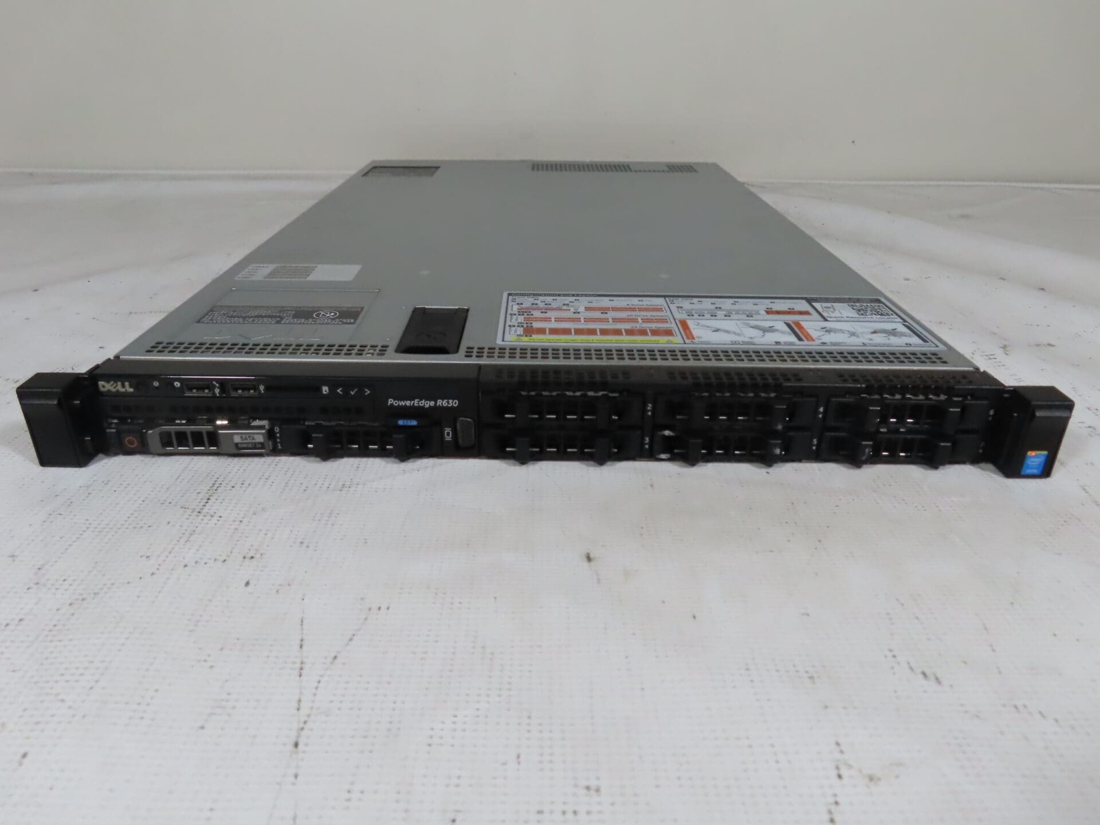 Dell Poweredge R630 2x Xeon E5-2620 v4 2.1ghz 16-Cores  32gb  180GB SSD  Rails