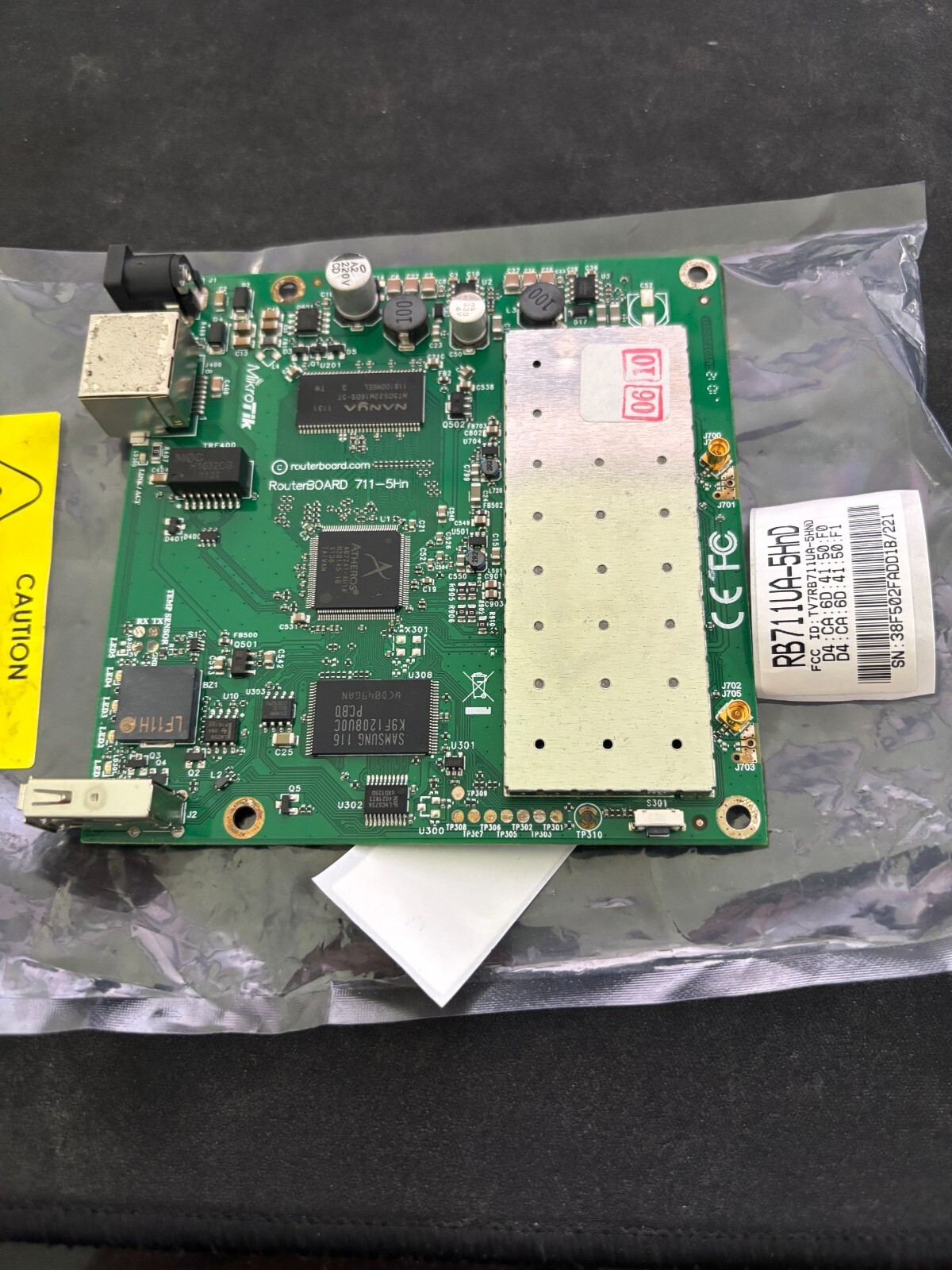 MikroTik RouterBOARD RB711UA-5HnD shipped free