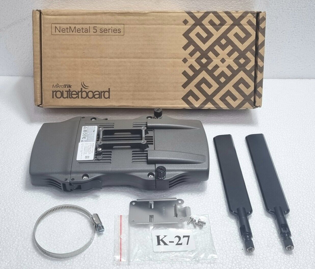 MikroTik NetMetal 5 ID:RB922UAGS-5HPacT-NM