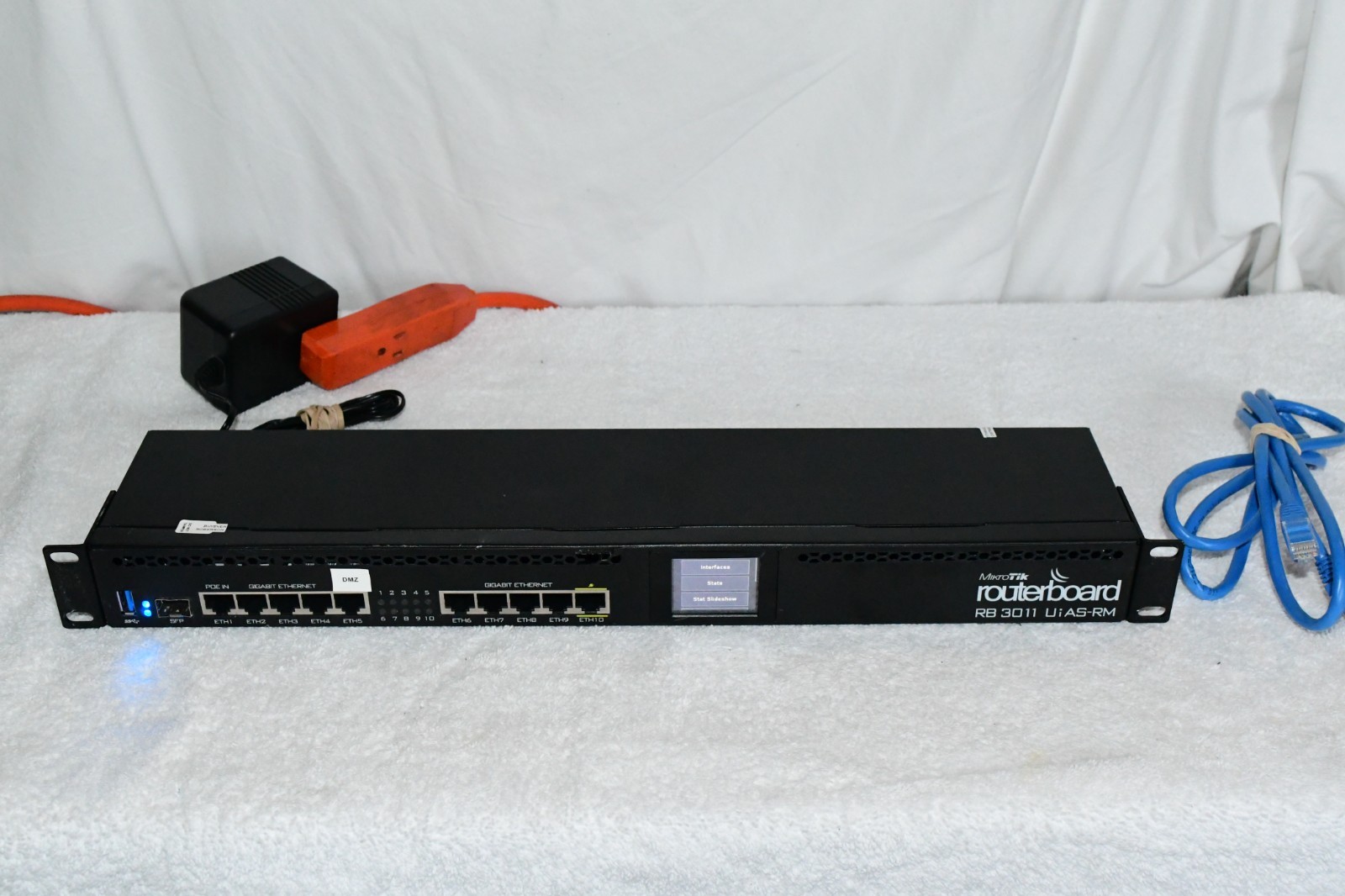 MikroTik RB3011UIAS-RM Ethernet Router with cables w1f5