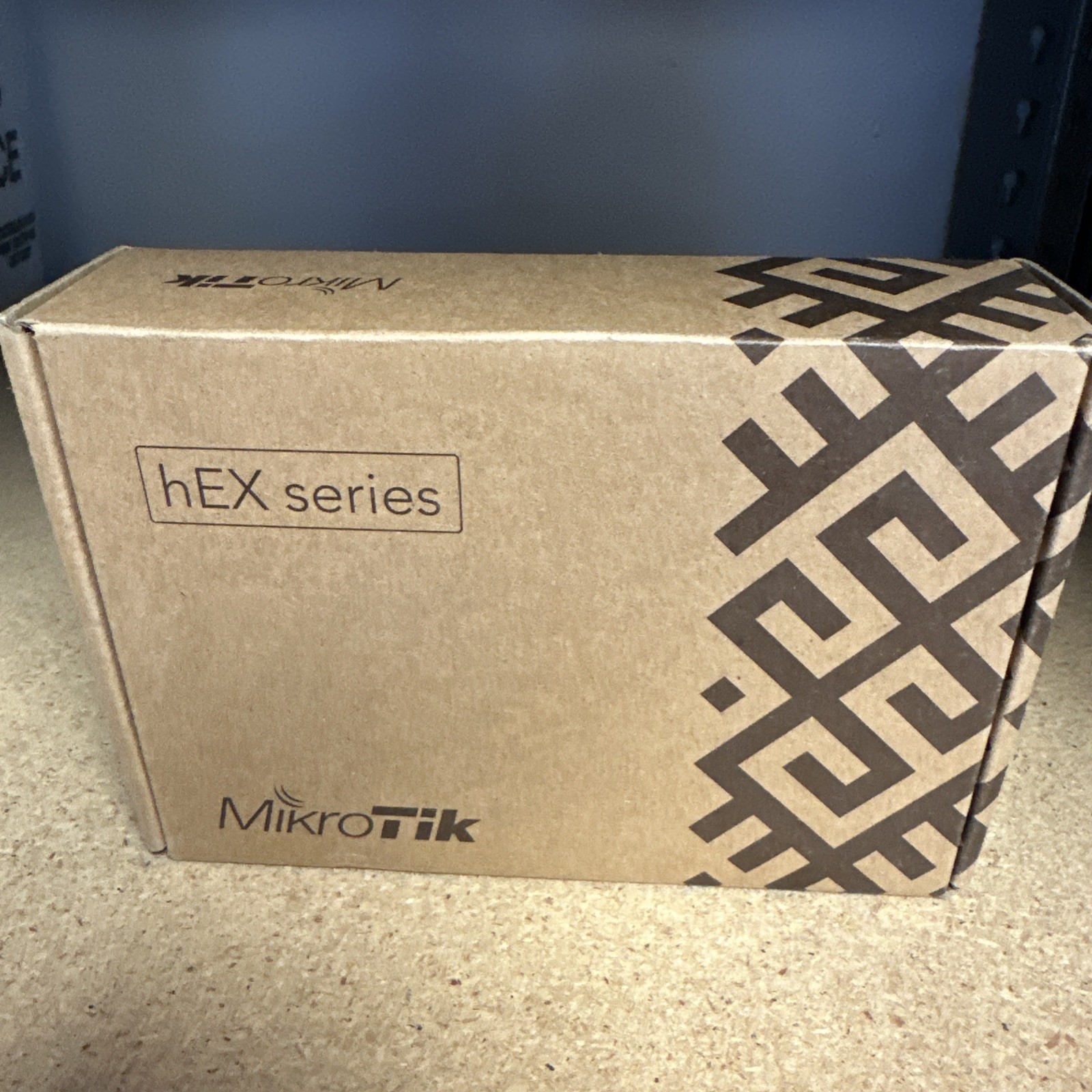 MikroTik RB760iGS hEX S Router 880MHz CPU, 256MB RAM, USB, microSD, RouterOS L4