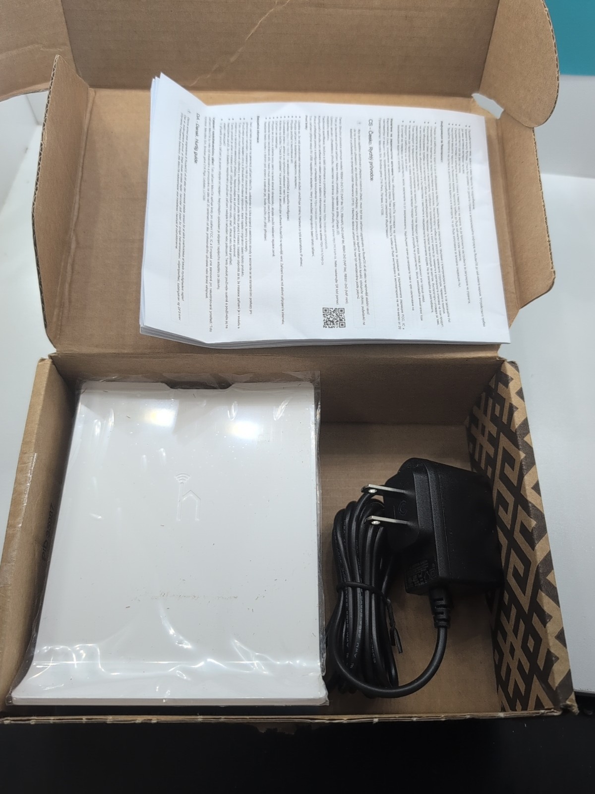 Mikrotik RB941-2nD-TC hAP Lite 32MB 4 X 10/100 2.4Ghz 802.11b/g/n 2×2 OSL4 #Z20