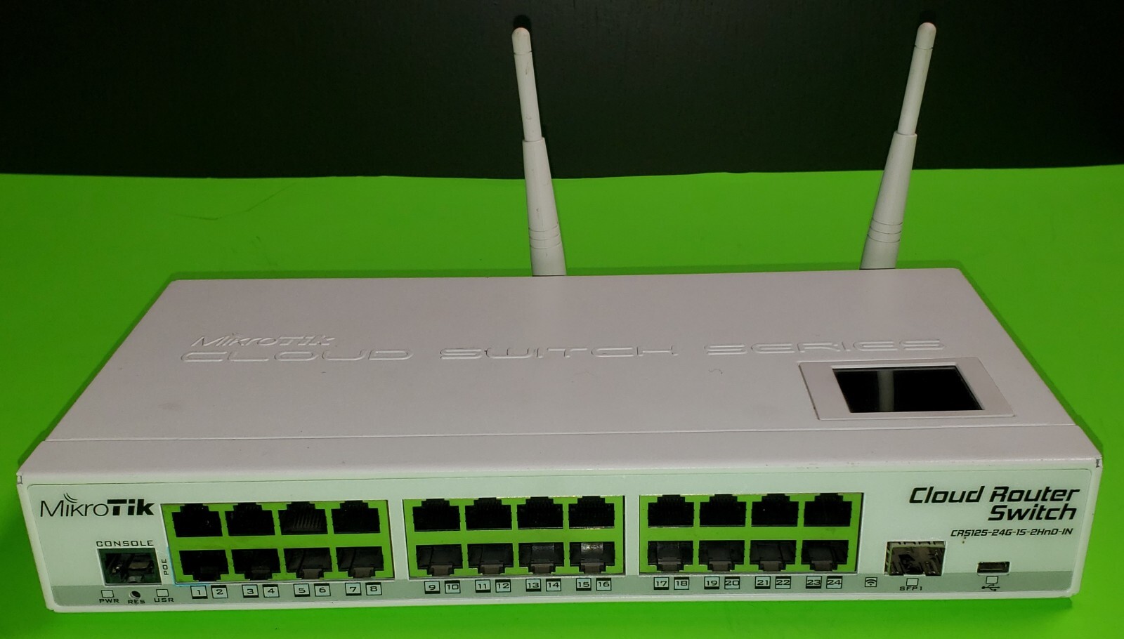 Mikrotik Cloud Router Switch CRS125-24G-1S-2HnD-IN 24 Gigabit Ethernet.