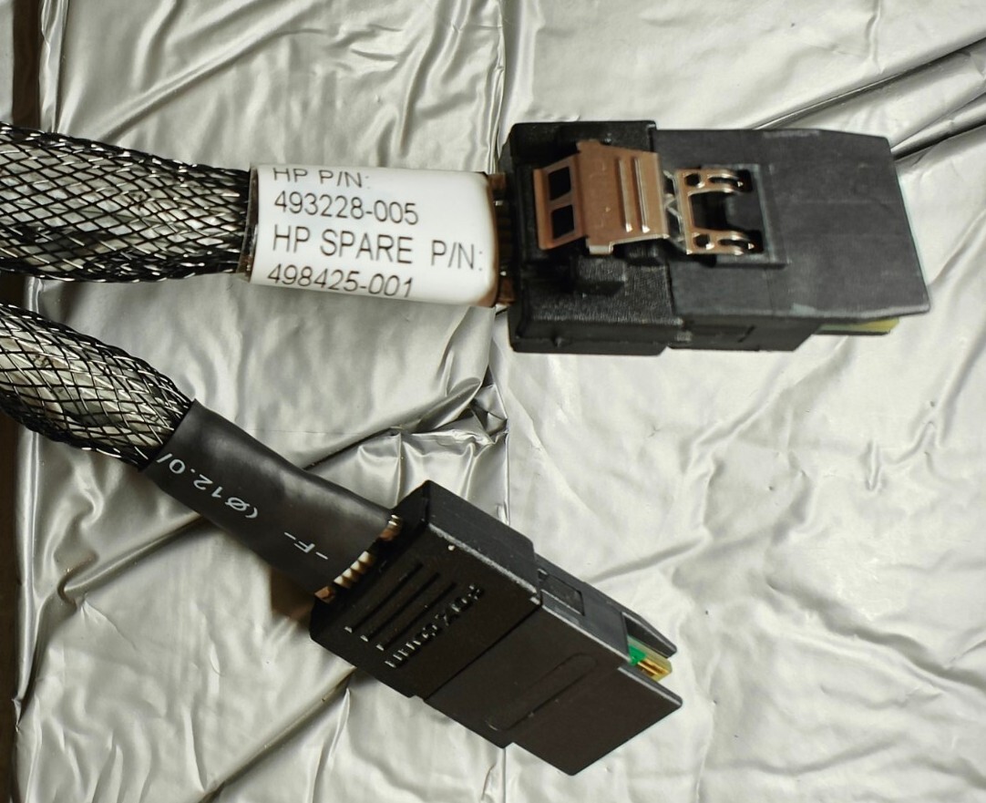 HP Server SFF-8087 to SFF-8087 Mini SAS Cable PN 493228-005 498425-001