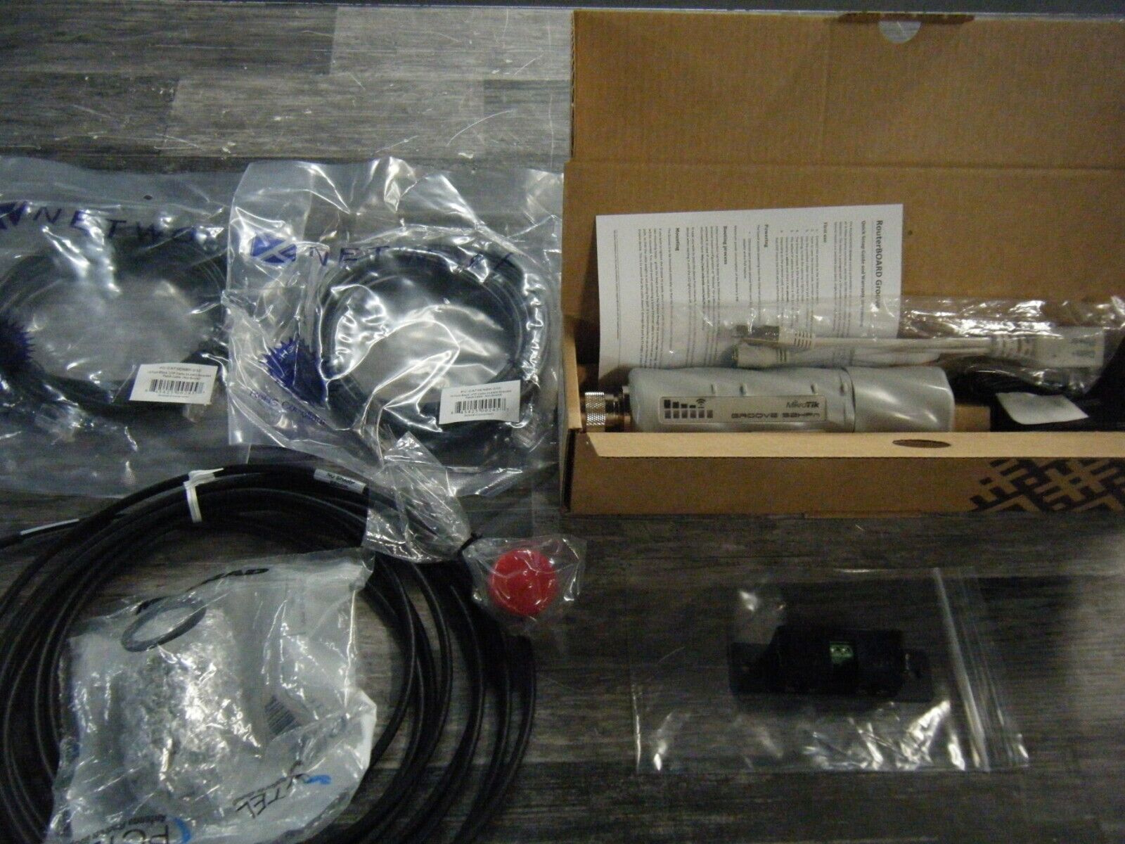WATCHGUARD   NEW WIRELESS CAR KIT FOR THE 4RE DVR SYSTEM. MIKROTIK GROOVE 52 HPN