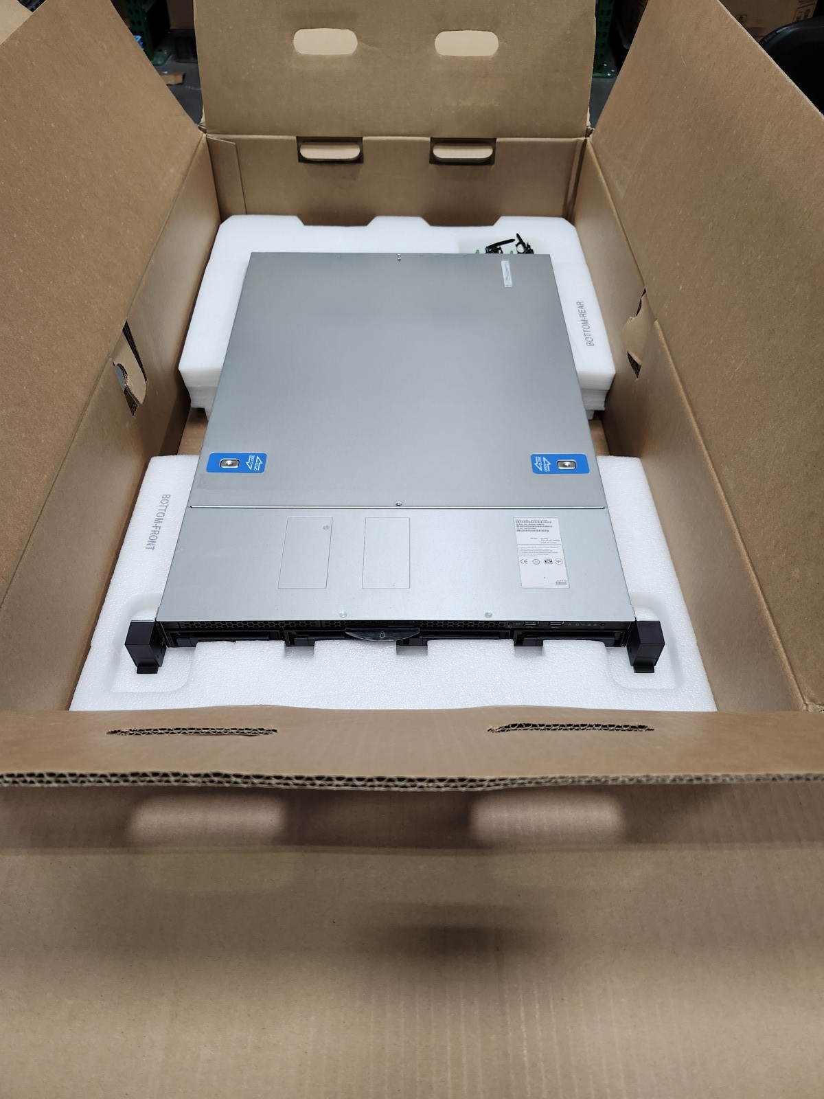 New Intel 1U NVMe Server 2x Gold 6326 32-Core 2.9GHz 512GB RAM 2×1.92TB SSD