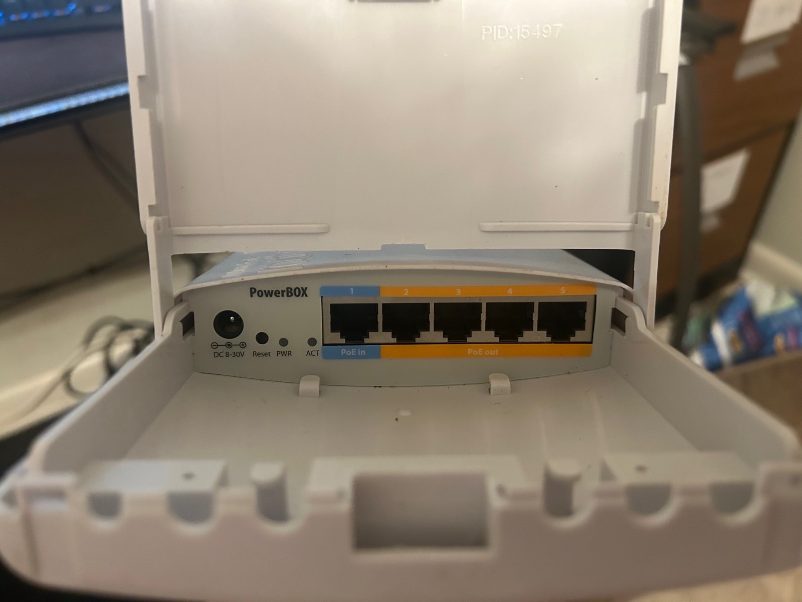 Mikrotik PowerBox RB750P-PBr2 Outdoor Router with 5xEthernet and 4xPoE Output.