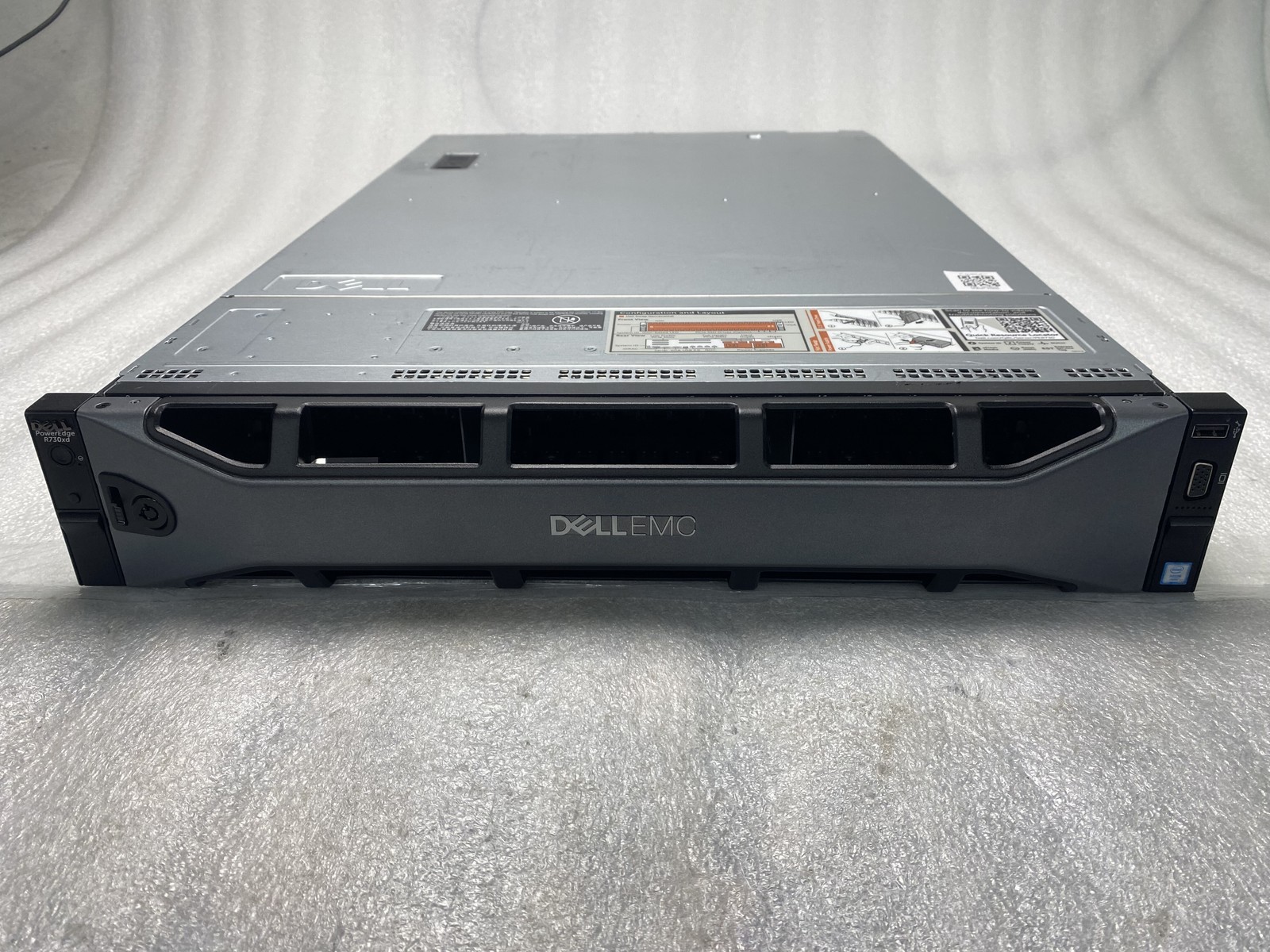 Dell PowerEdge R730xd 2x Intel Xeon  E5-2660 v4 2GHz 128GB RAM NO HDD Good