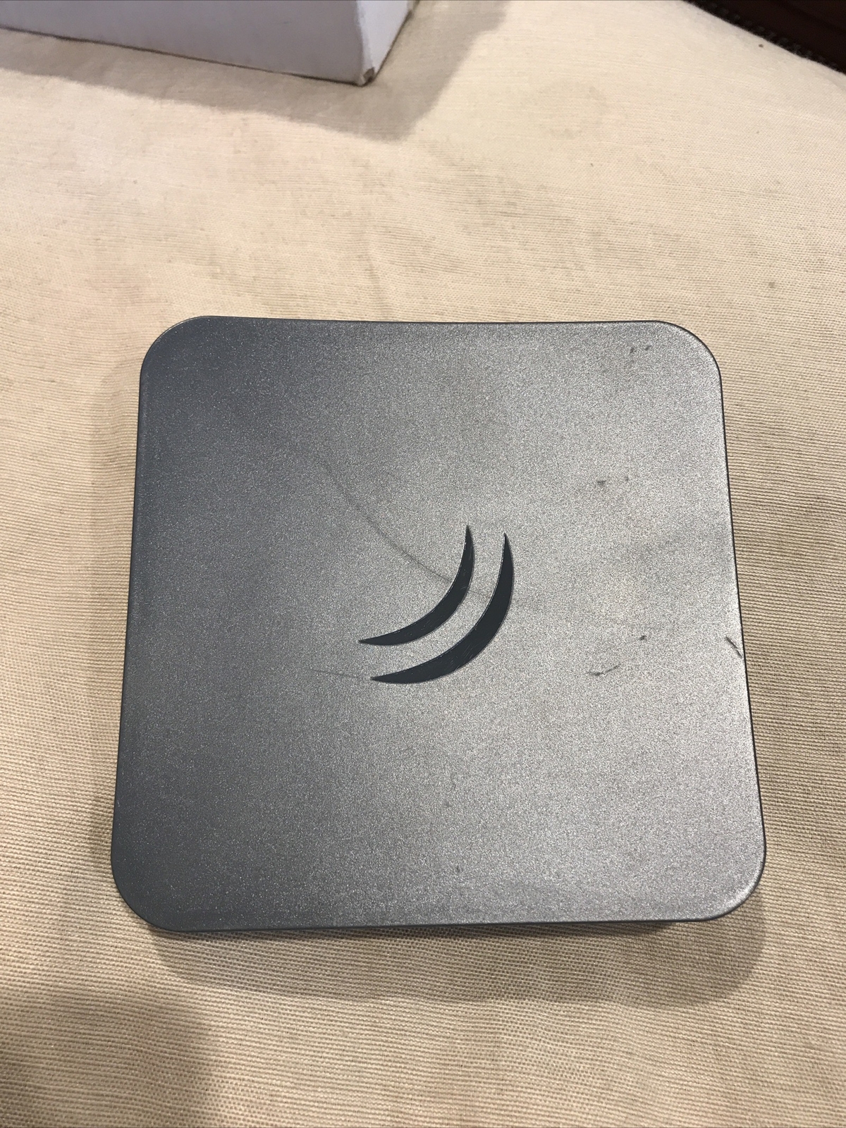 Mikrotik mANT LTE 5o 5dBi LTE antenna with 2 x SMA connectors- Open Box