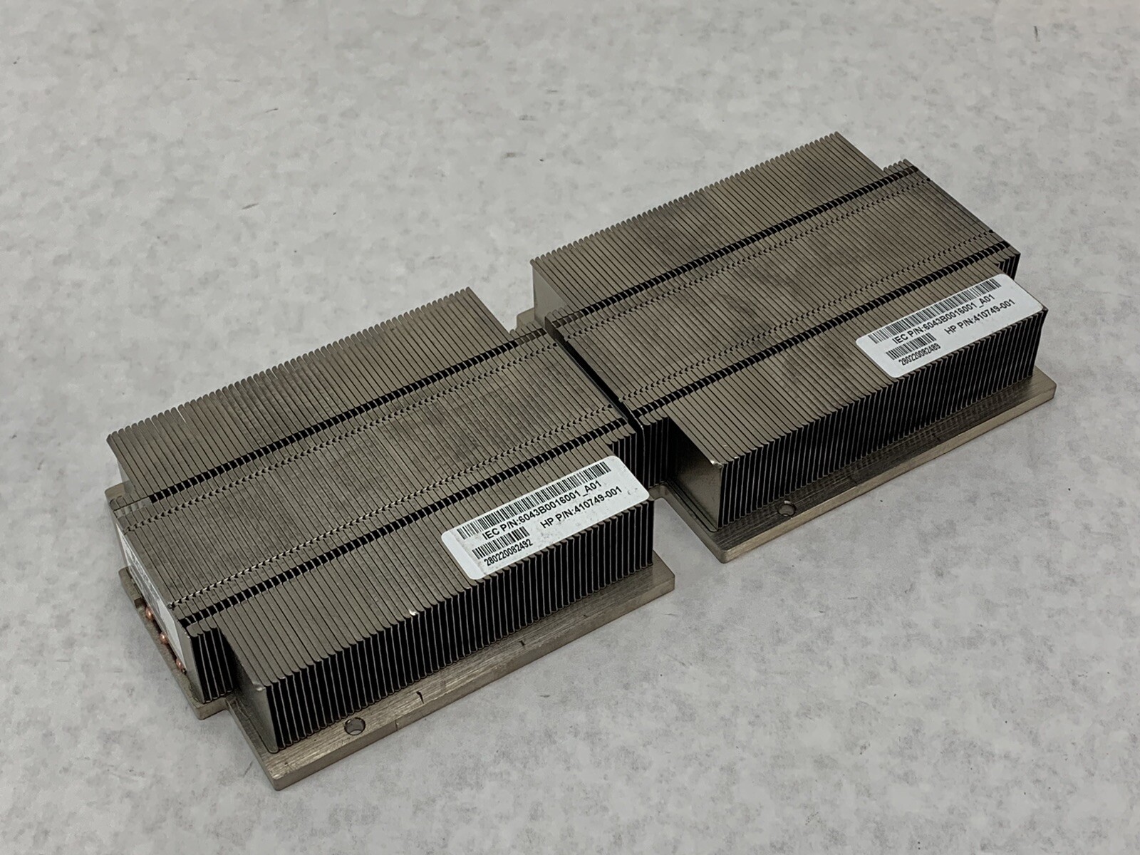 HP 412210-001 HP Server Heatsink for Proliant DL360 DL165 G5 Lot of (2)