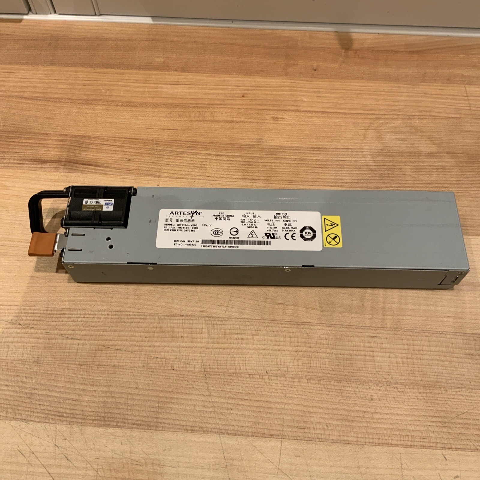 Artesyn 7001134-Y000 Hot Swap 670W Server Power Supply for x3550 39Y7188