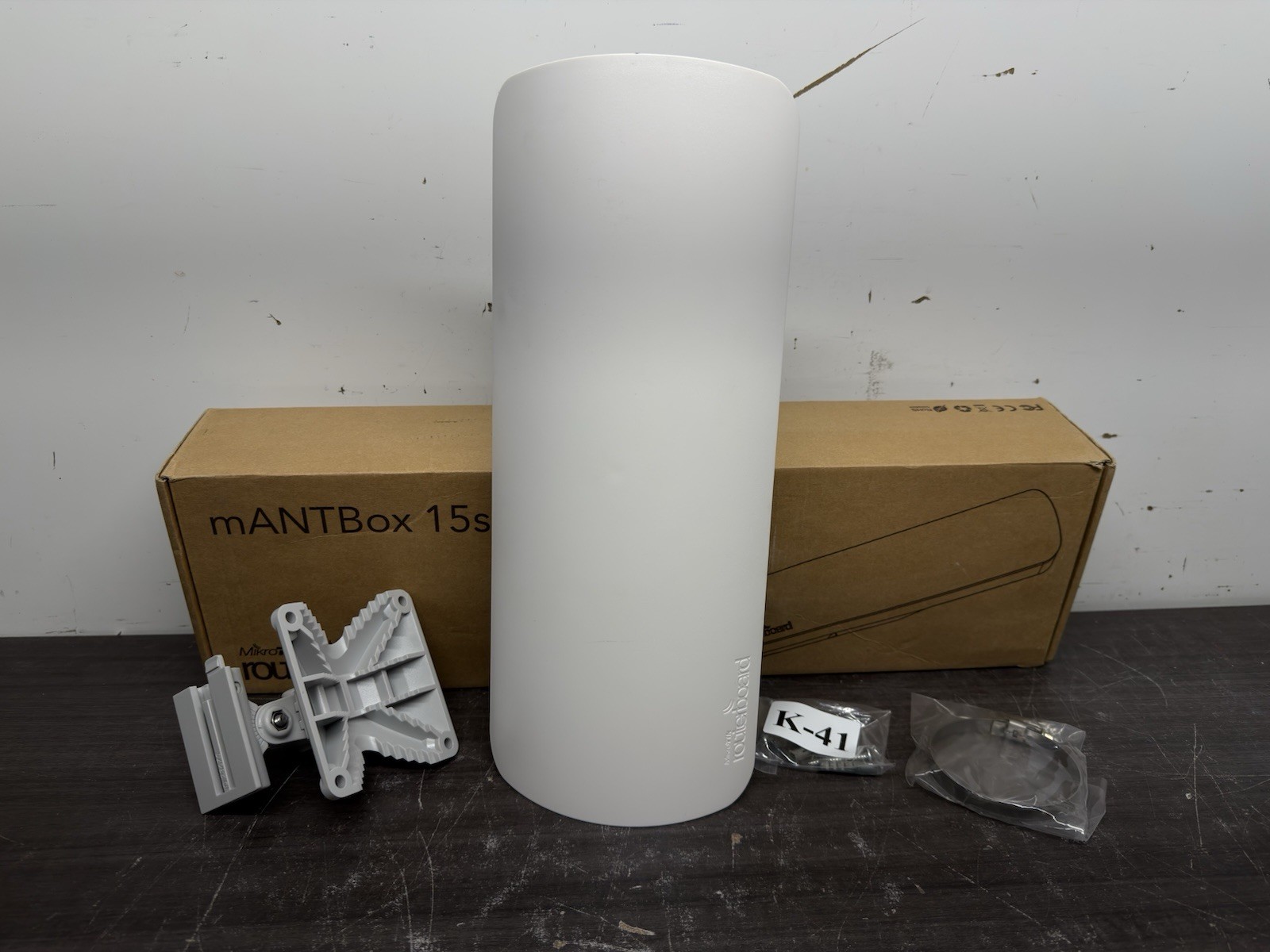 Mikrotik mANTBox ax 15s Wi-Fi 6 Dual-band Sector Antenna – A607