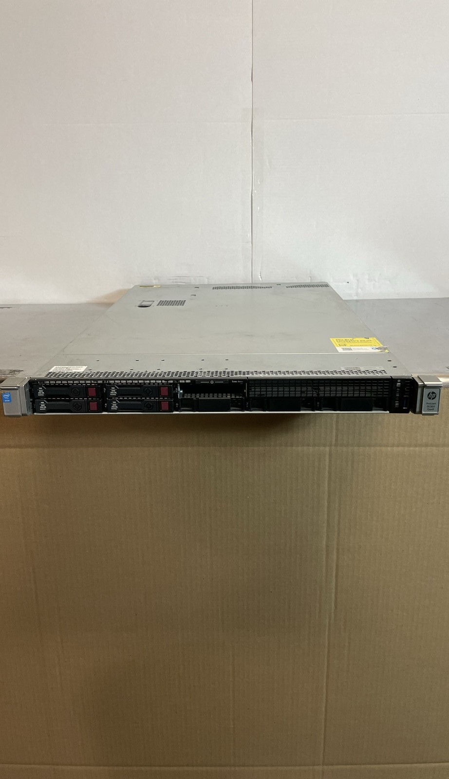 HP ProLiant DL360 Gen9 300GBx3 900GBx1 HDD MXQ44800LP Server