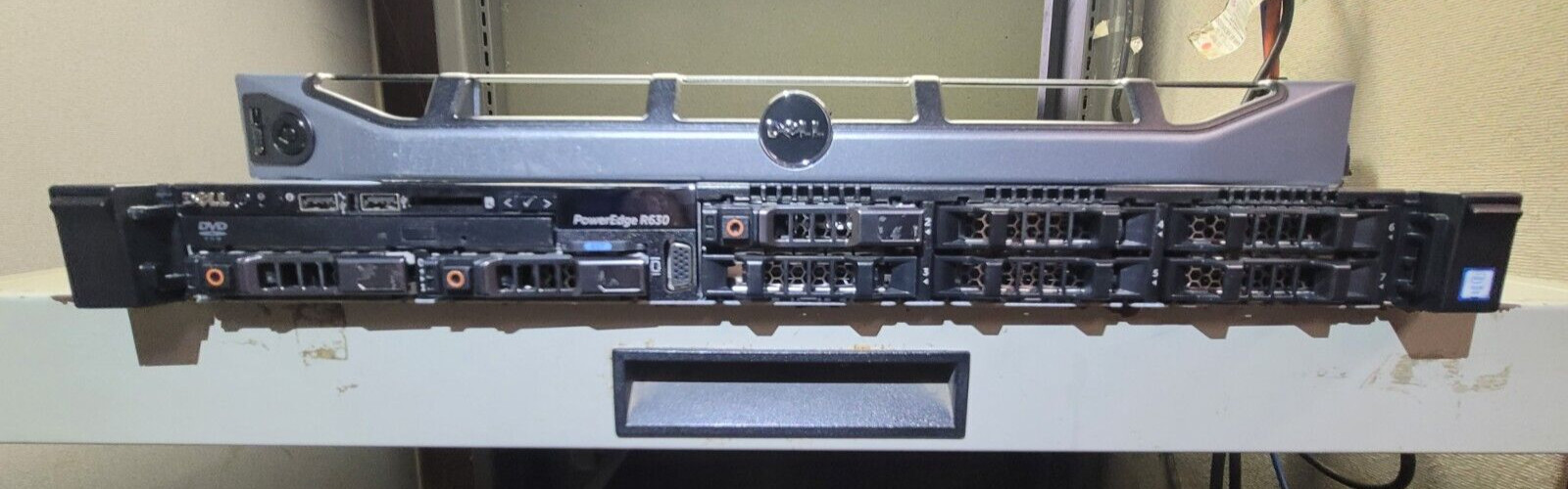 Dell PowerEdge R630 | 2x E5-2680v3 @ 2.5GHz | 64GB RAM | 3x 1TB SATA HDDs No OS