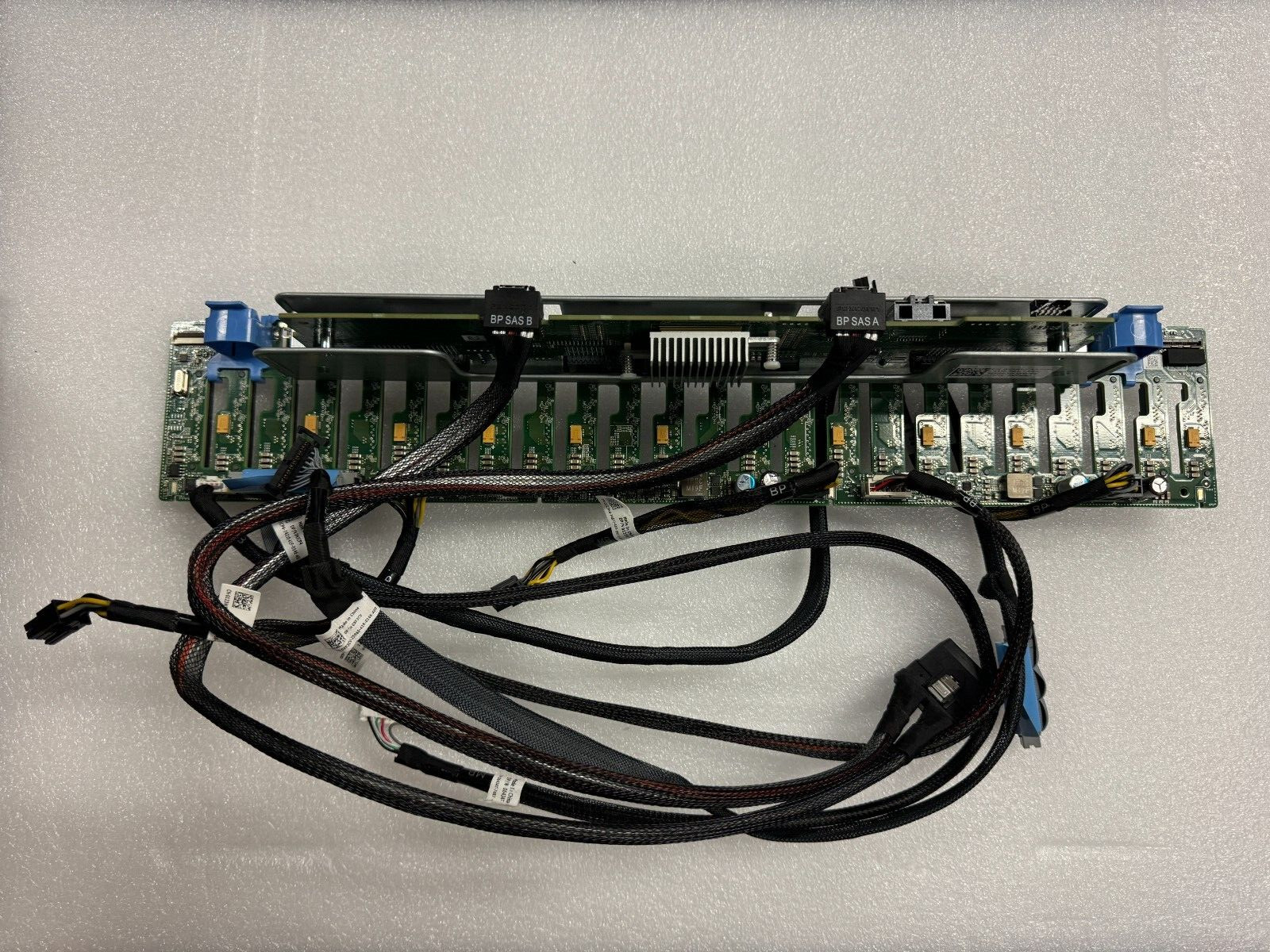 Dell PowerEdge R720 R720XD Backplane Board 2.5″ 24 Bay VF0XJ 0VF0XJ w/ cables