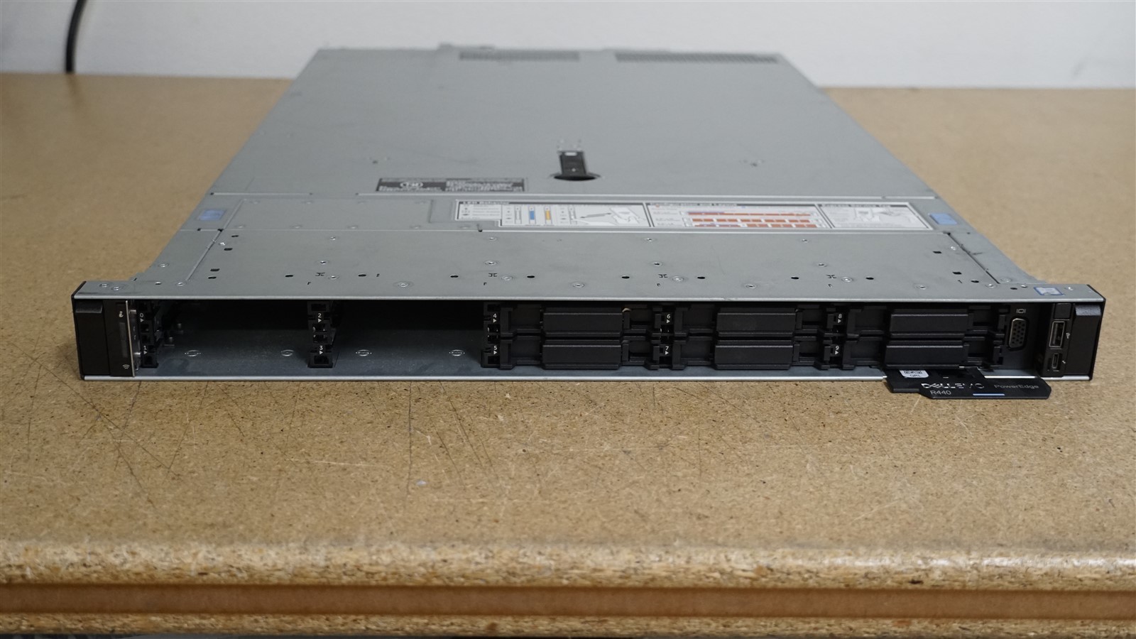 DELL POWEREDGE R440 8SFF SERVER 1x 10C SILVER 4208 2.2GHz 32GB 2x 960GB SSD H730