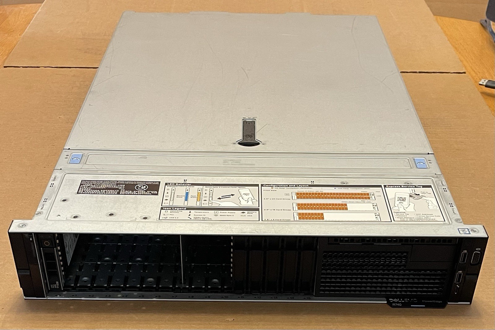 Dell R740 16 Bay SFF Qty2 Gold 6242 32GB Qty.1 Dell 800gb SSD H740P Raid Server
