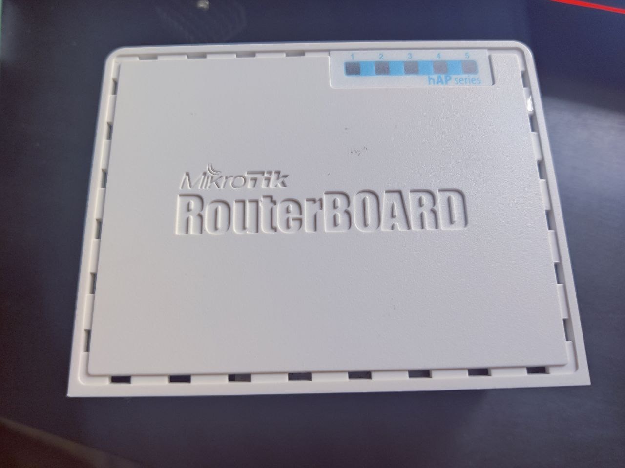 Mikrotik RouterBoard RB951Ui-2nD hAP Homes or Offices 2.4GHz Access Point 5 Port