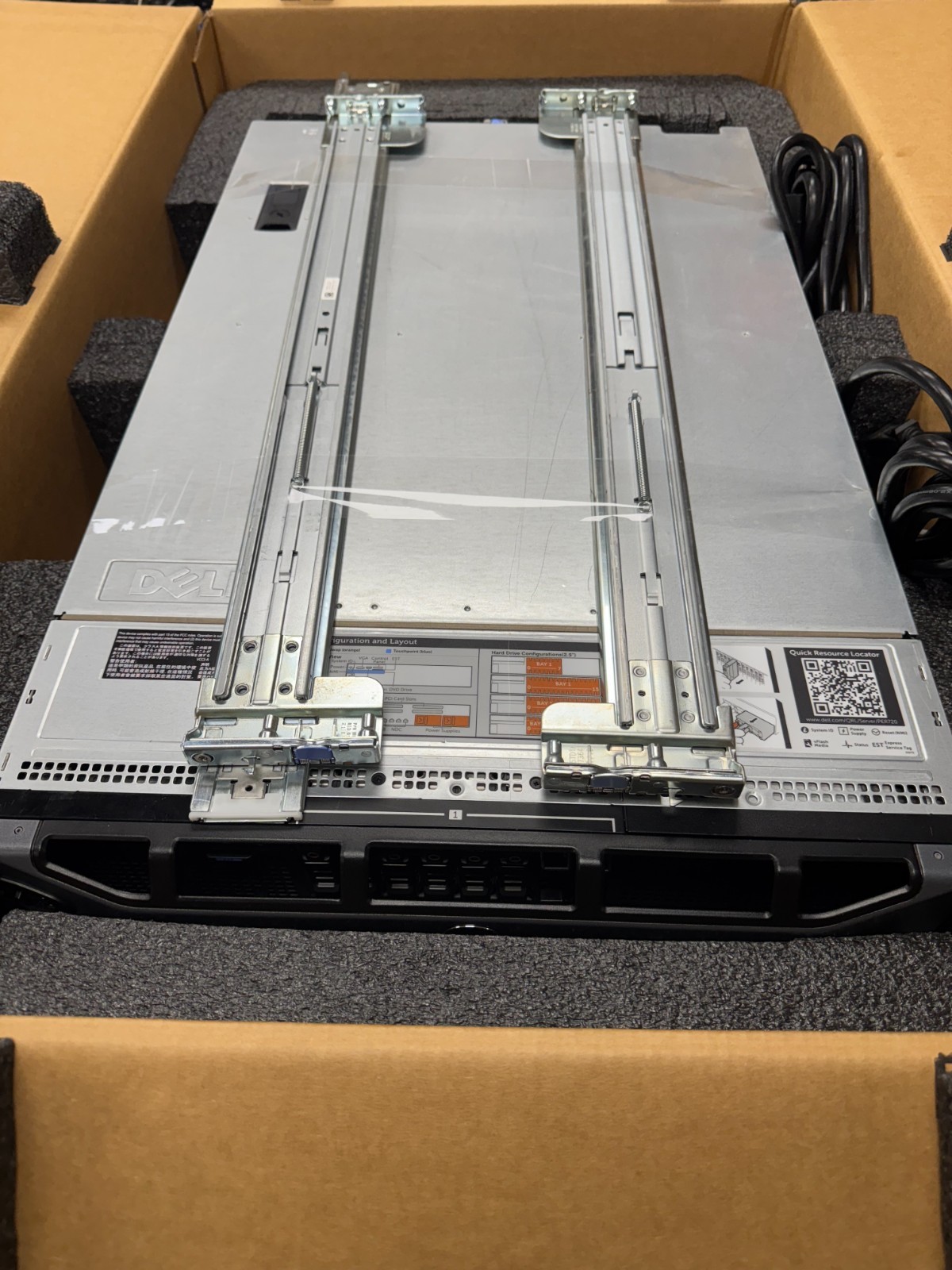 Dell PowerEdge R720 2.5″ E14S Rackmount Server 2*Xeon E5-2665 128GB
