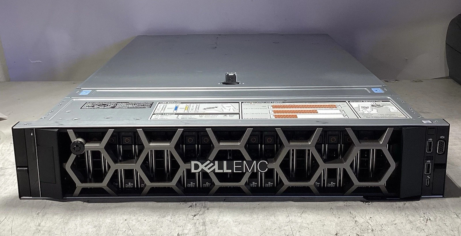 Dell PowerEdge R740xd 2x Gold 6130@2.10GHz 32GB 20x 2TB x2 480GB HDD OS