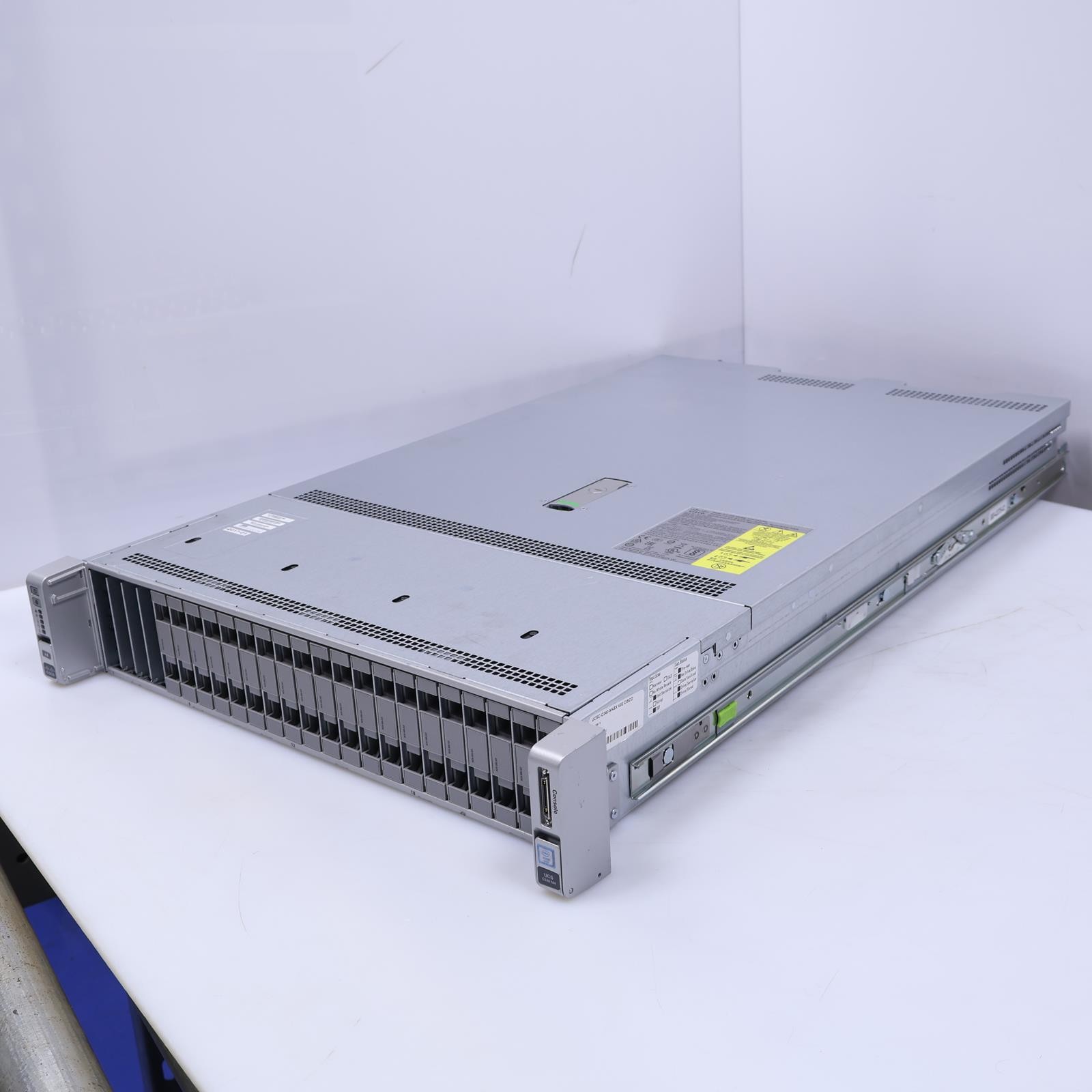 Cisco UCSC-C240-M4SX v02 2x Intel Xeon E5-2680 v4 16GB RAM No Drives/OS Server