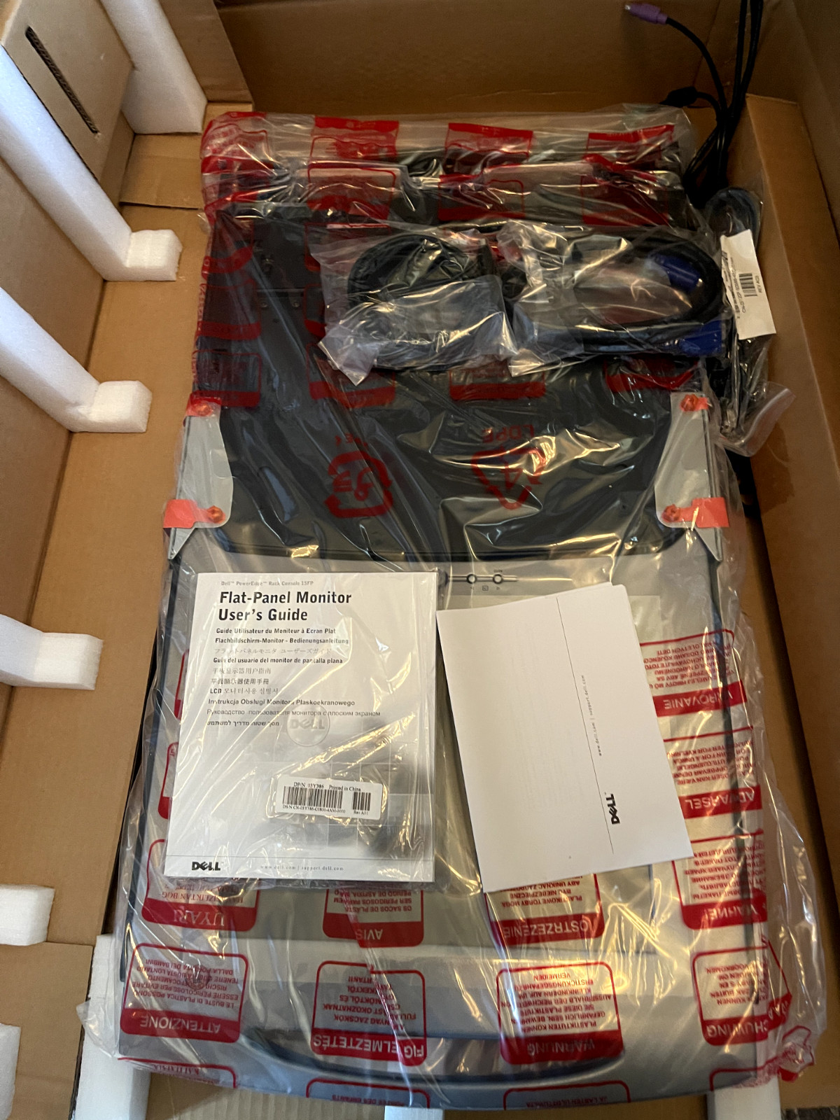 Dell PowerEdge 15FP 15″ Rackmount LCD Monitor/Keyboard Server Rack Console