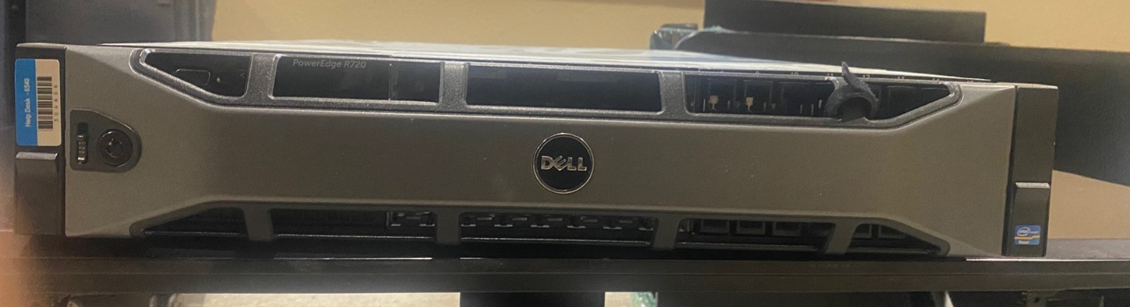 Dell PowerEdge R720 Rack Mountable Server