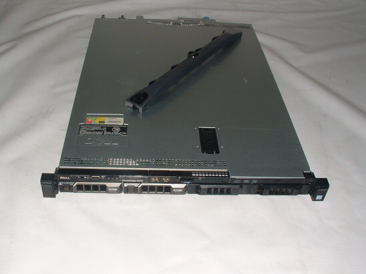 Dell PowerEdge R330 | Xeon E3-1245 v5 3.5GHz | 16gb | H330 | 2x 3.5″ Trays