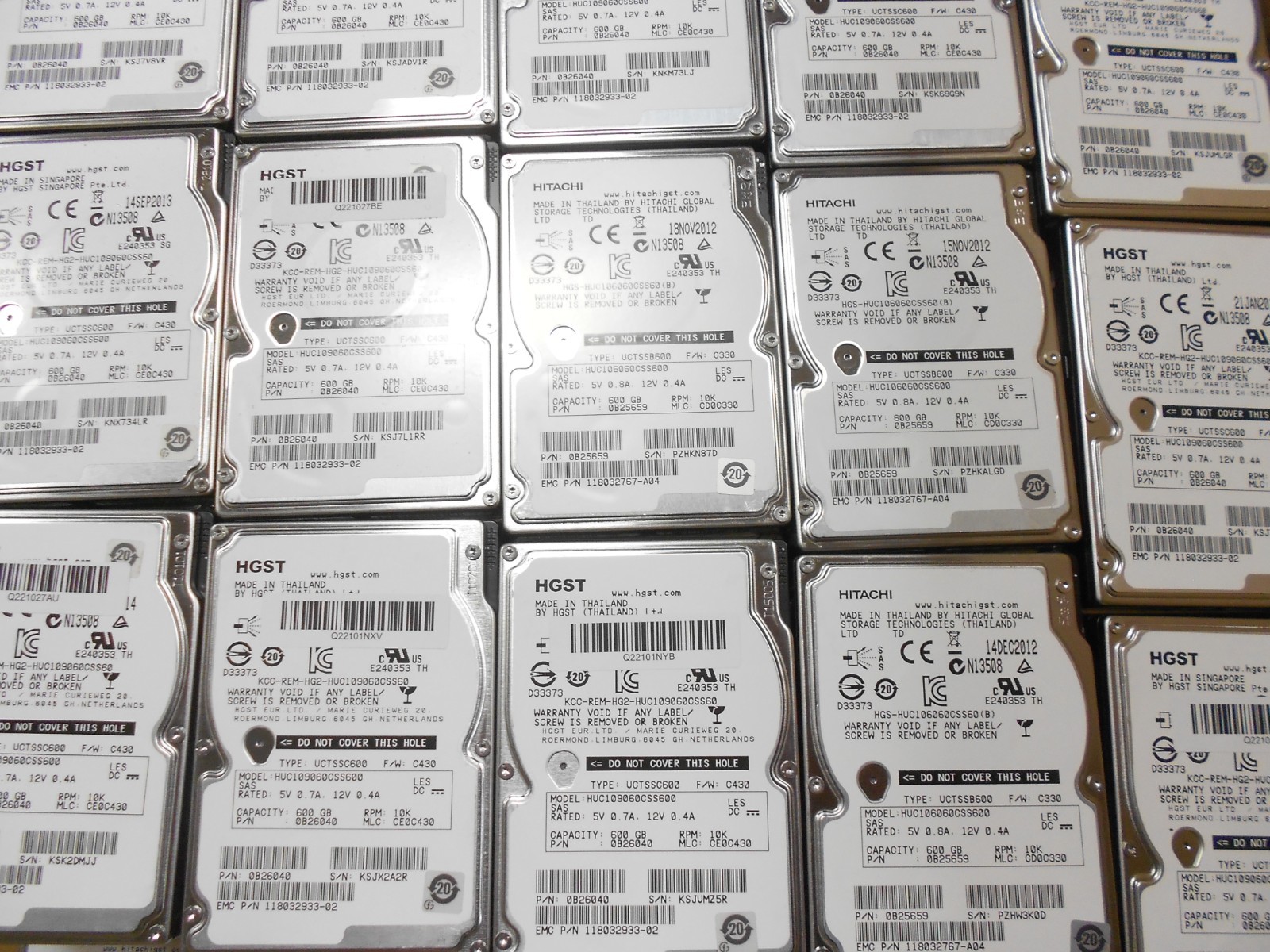LOT OF 24 HGST HUC109060CSS600 600GB 10K SAS 2.5″ 6Gbs Server Hard Drive Dell HP