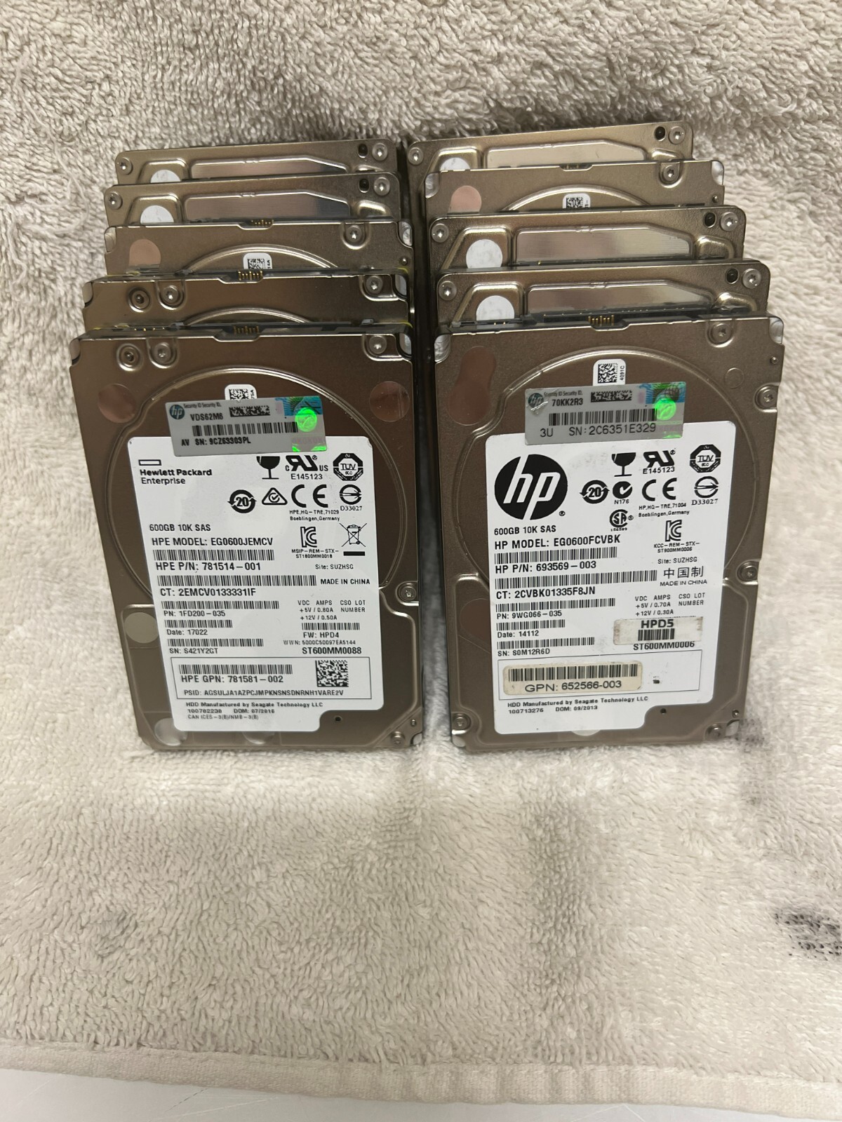 Lot of 10 HP 600GB 2.5″ SAS Server Hard Drives