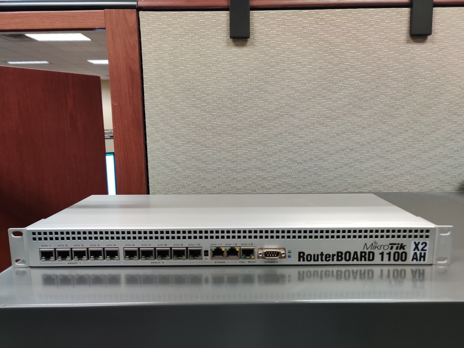 mikrotik routerboard 1100 x2 ah