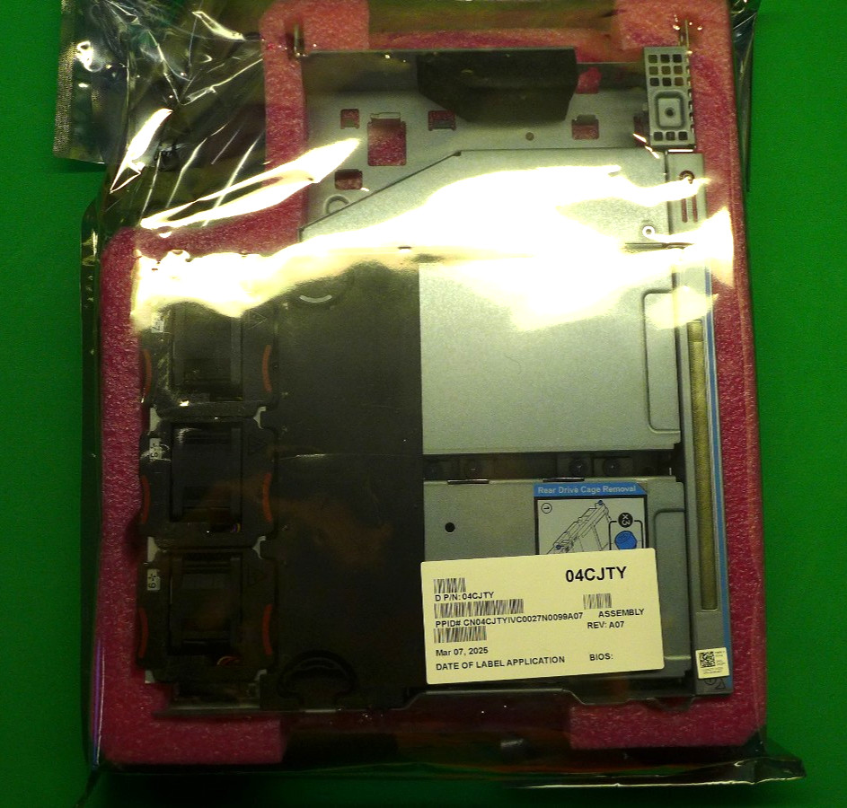 NEW Dell PowerEdge R750 R760 4 x 2.5″ Rear Drive Assembly (No Cables) 4CJTY