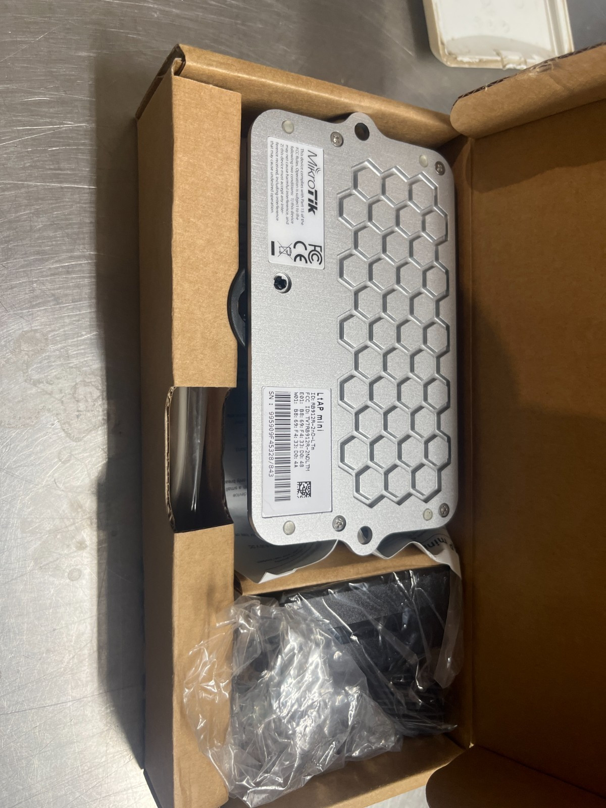 Mikrotik LtAP Mini RB912R-2nDLTm new in box