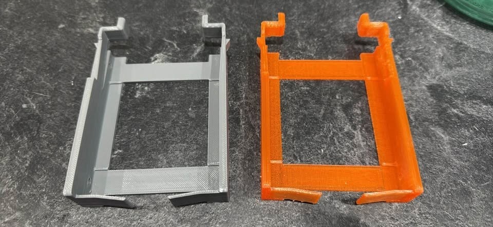 2 1/2 inch drive caddies for Dell T160 server