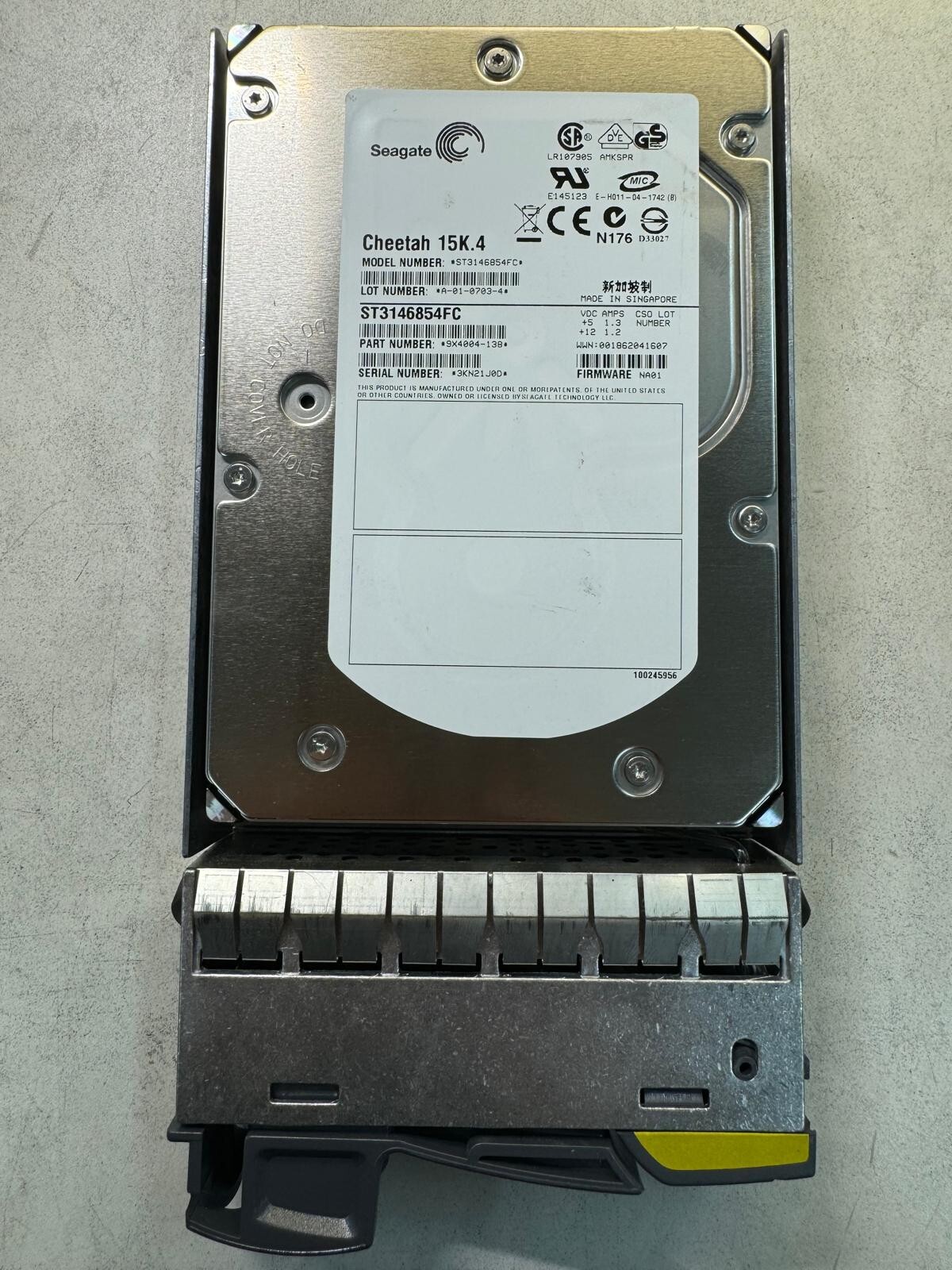 NetApp 146GB 108-00085+A1 X275A-R5 15K RPM 2.0Gbps FC 3.5″ Server Hard Drives