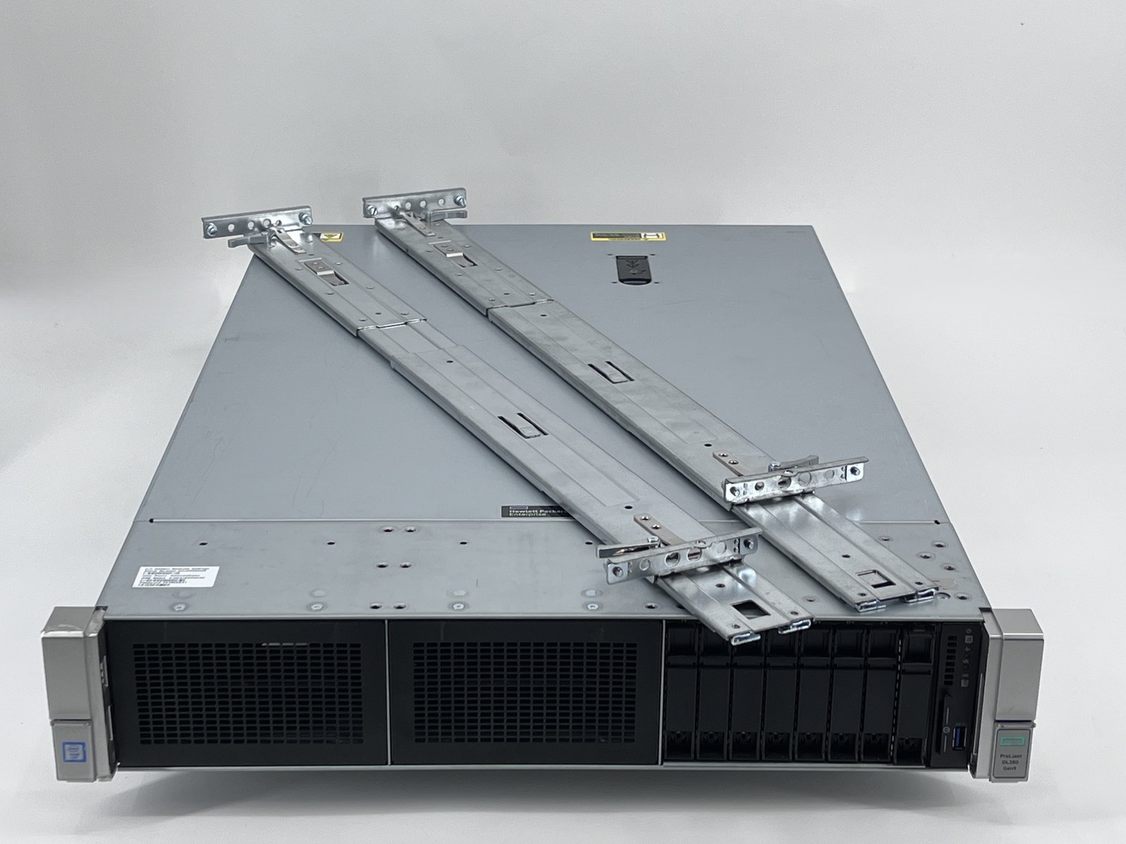 HPE ProLiant DL380 Gen9 2x Xeon E5-2667 v4 64GB RAM 2x480GB M2 SSD 10GB FC HBA