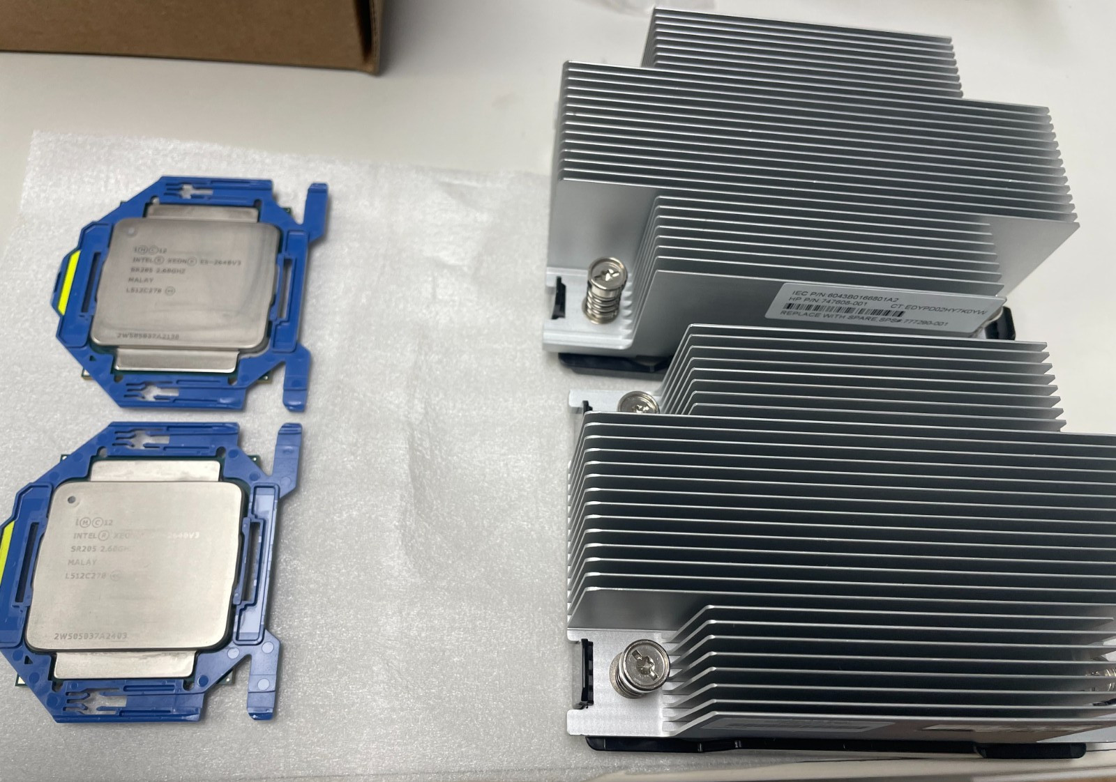 Lot 2 Intel Xeon E5-2640V3 2.6GHz CPU + HP DL380 Gen9 Heatsink 777290-001