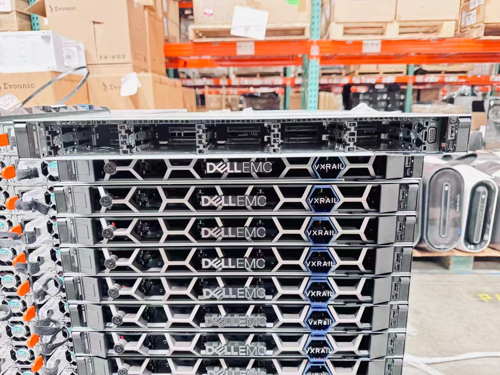 Dell PowerEdge R640/E560F 10SFF Server 2x Gold 6140 36-Cores H330 NVME 2x1100W