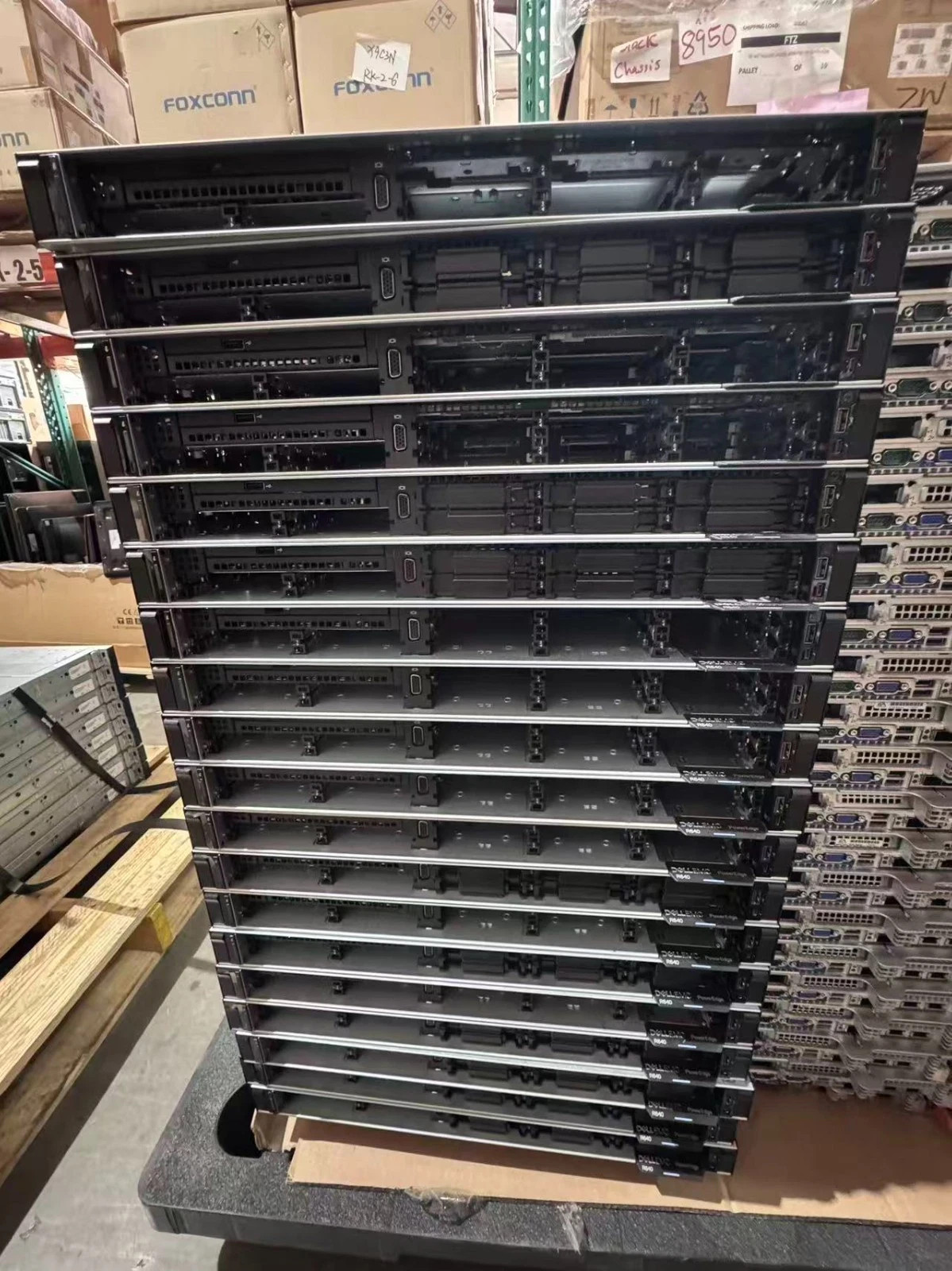 Dell PowerEdge R640 1U 8SFF Server Barebones 2x Gold 6140 64GB 2x 750w